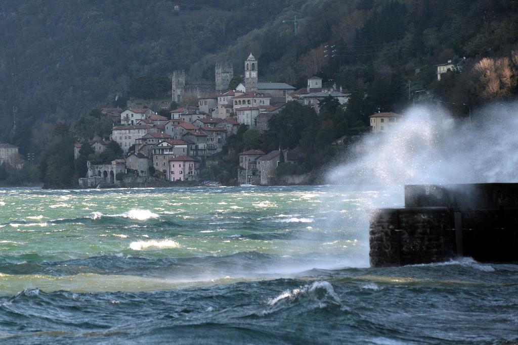 Bellavista Giulia On Lake Como デルヴィオ エクステリア 写真